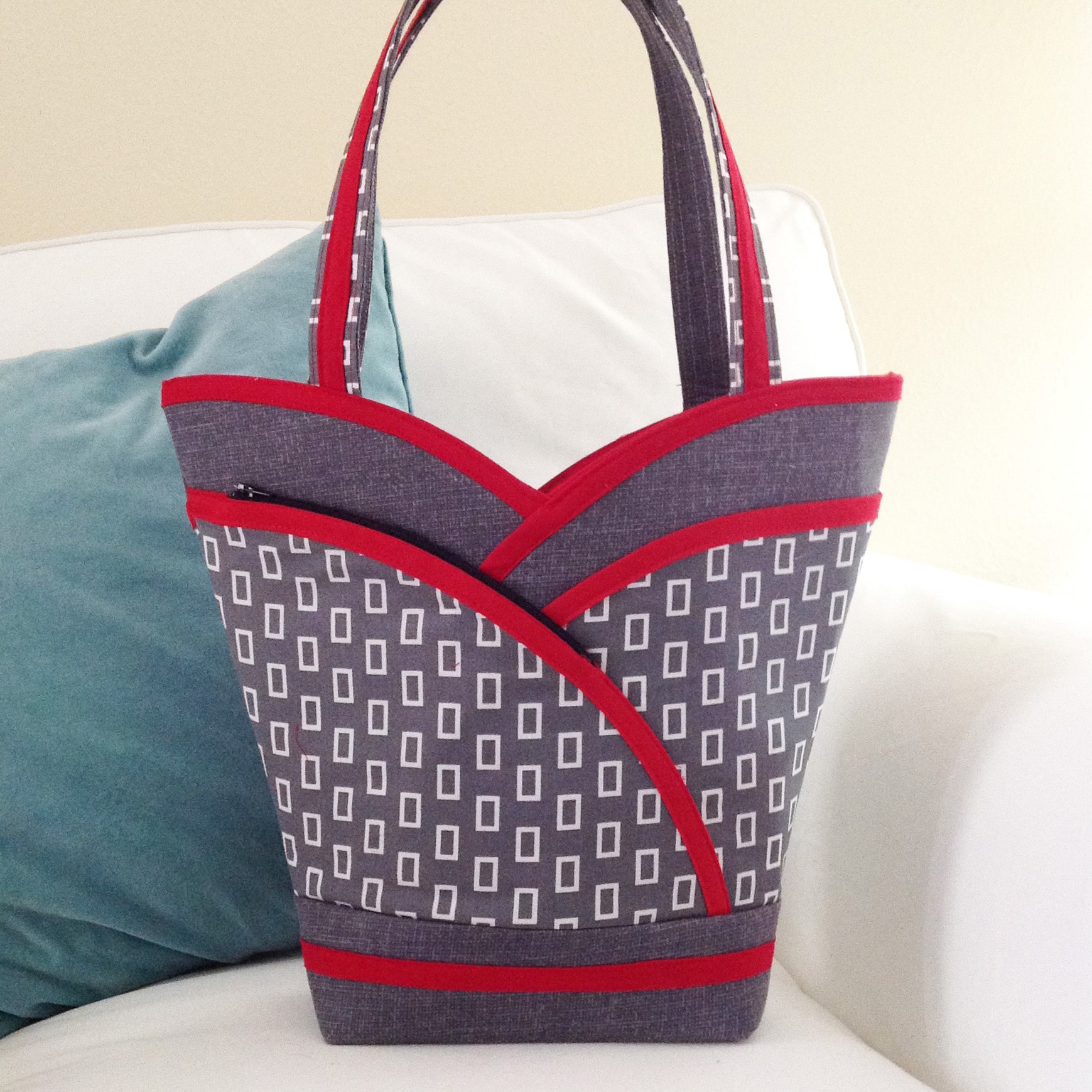 “Petal Pockets” Purse, Tote & Cosmetic Bag Sewing Pattern