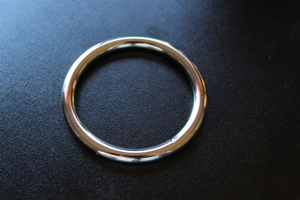 2 Metal Rings