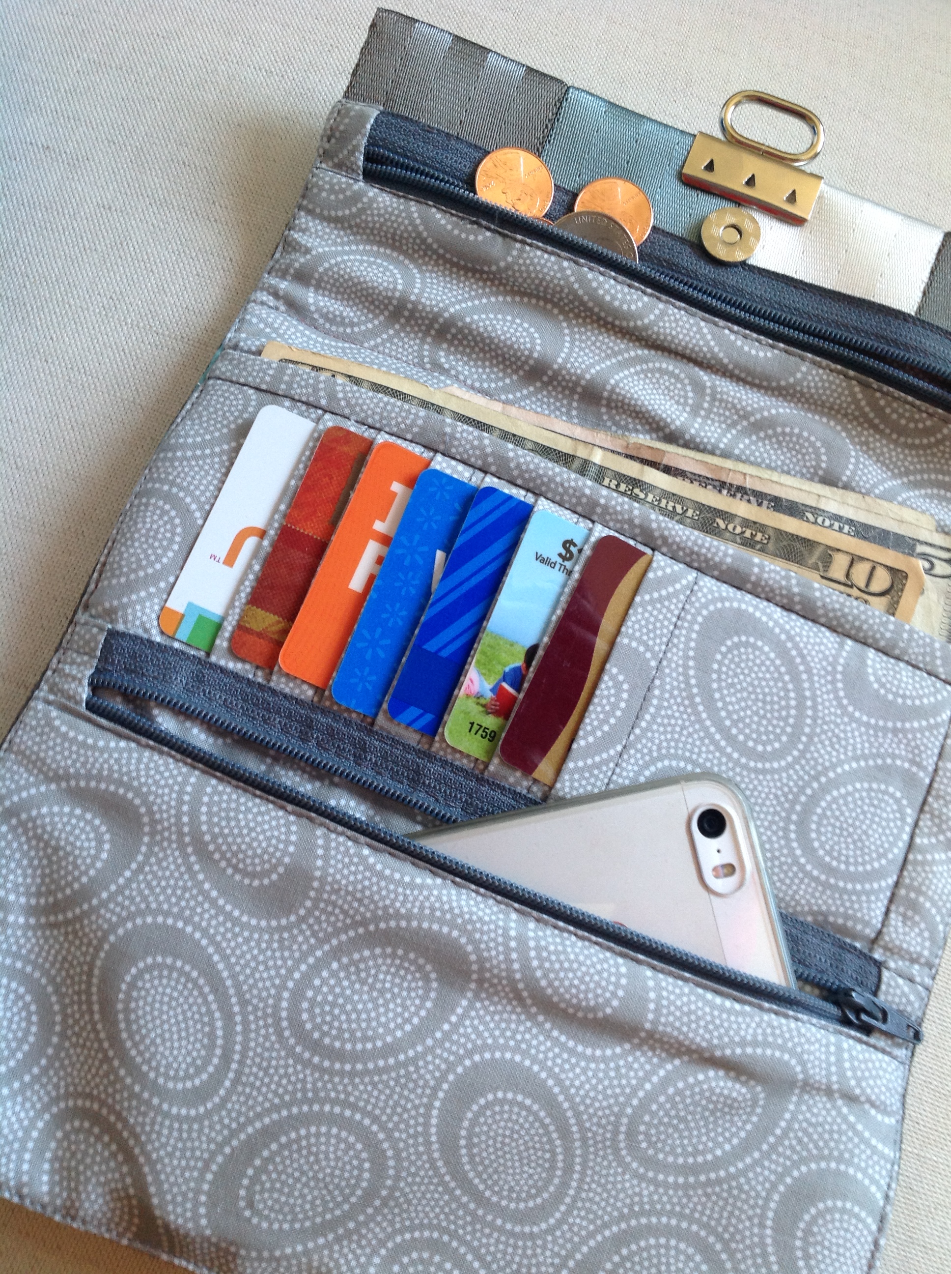 TriFold Wallet Seat Belt bing Kit